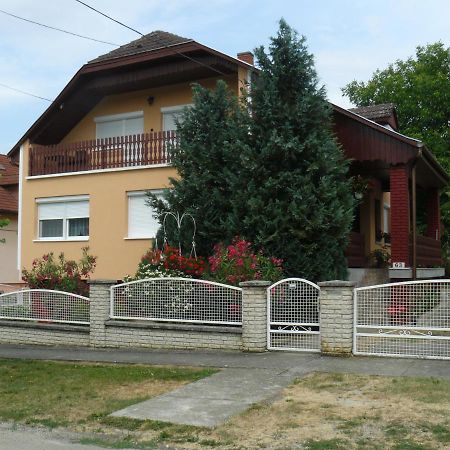 Zsuzsi Apartman Zalakaros Εξωτερικό φωτογραφία