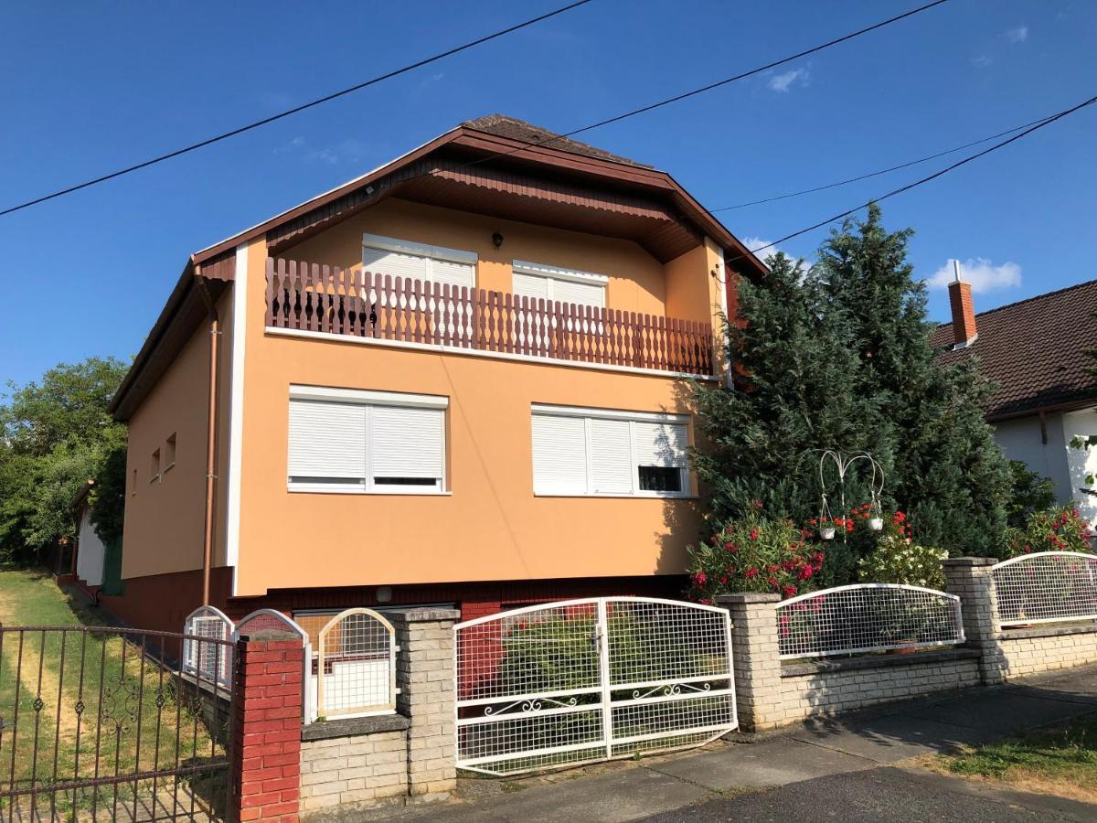 Zsuzsi Apartman Zalakaros Εξωτερικό φωτογραφία
