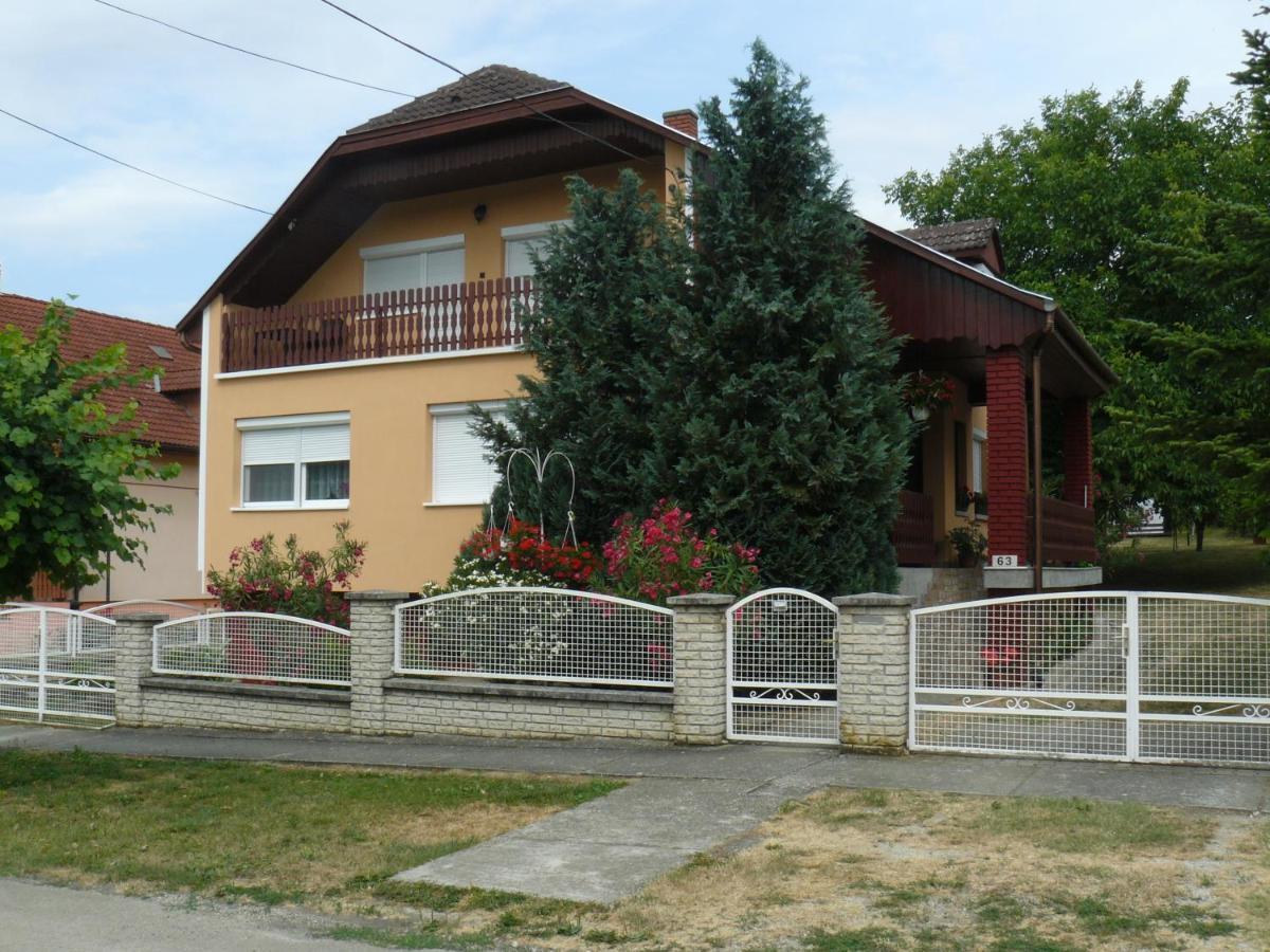 Zsuzsi Apartman Zalakaros Εξωτερικό φωτογραφία